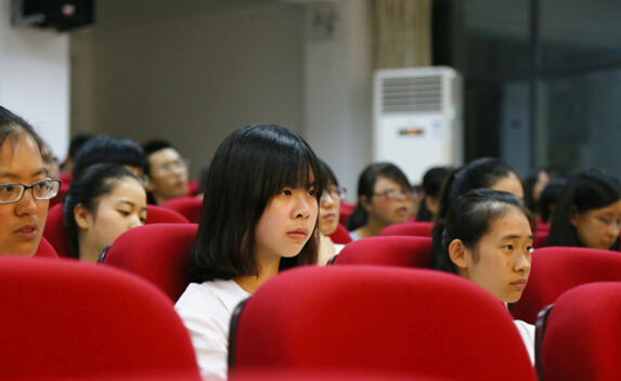 小黄书
14级假期安全大会召开