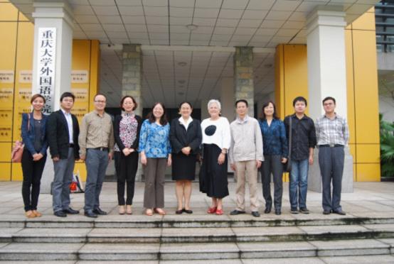 美国马里兰大学德语专业教授Gabriele Strauch女士来小黄书
访问