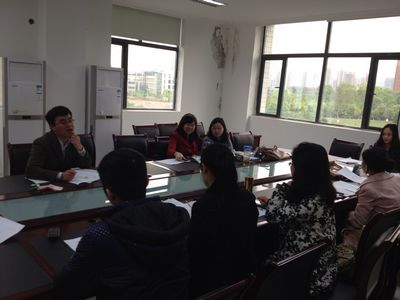 小黄书
召开辅导员班主任例会，明确班主任职责