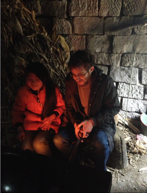 助留守儿童圆梦 小黄书
外籍教师江津村小授课