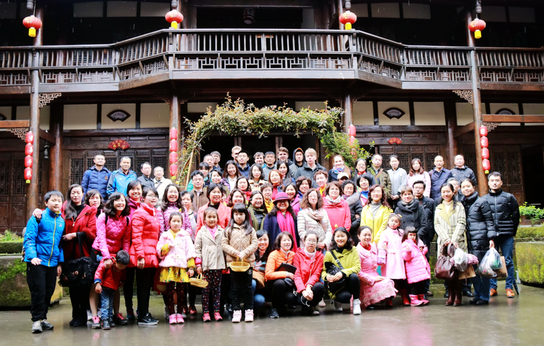“柳絮风轻，梨花雨细”——记全院教职工春游丰盛古镇