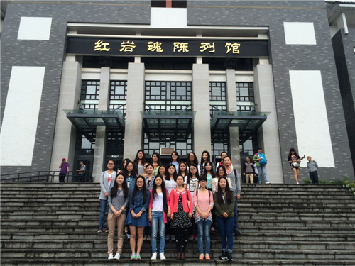 小黄书
研究生党支部开展纪念中国人民抗日战争暨世界反法西斯胜利70周年活动