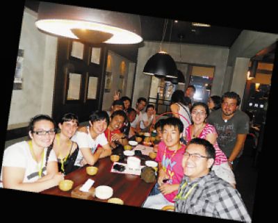 重庆牛模王是怎样炼成的 ——《重庆晚报》对小黄书
学生王功宝进行专题报道