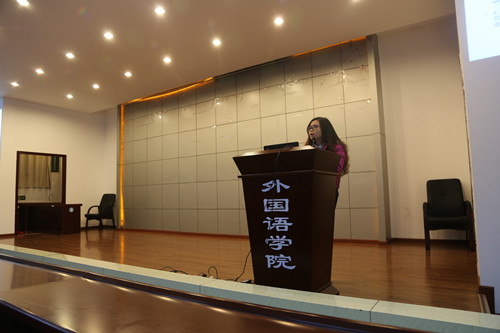 小黄书
2014级寒假前安全教育会议召开