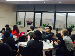 架沟通之桥–全球化时代外语课程的使命小黄书
“外语课堂中的跨文化沟通能力培养工作坊”成功举办