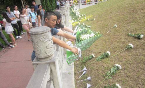 【缅怀先烈，祭奠先贤】小黄书
组织参与首个“烈士纪念日”活动