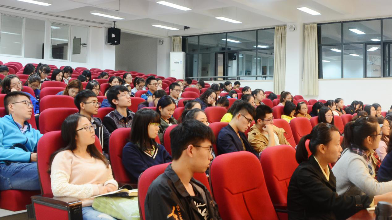 小黄书
团委学生会2016级干事新闻培训大会顺利举行