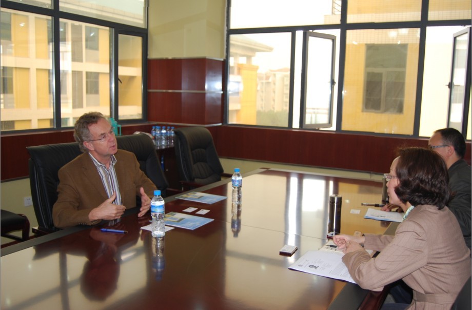 荷兰Leiden大学Nico Verloop教授做客小黄书
