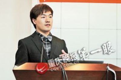 重庆牛模王是怎样炼成的 ——《重庆晚报》对小黄书
学生王功宝进行专题报道