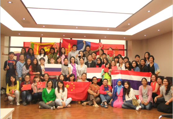 小黄书
汉硕专业2014级迎新大会暨新老生见面会