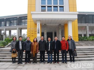 林建华校长到小黄书
与学院领导班子座谈